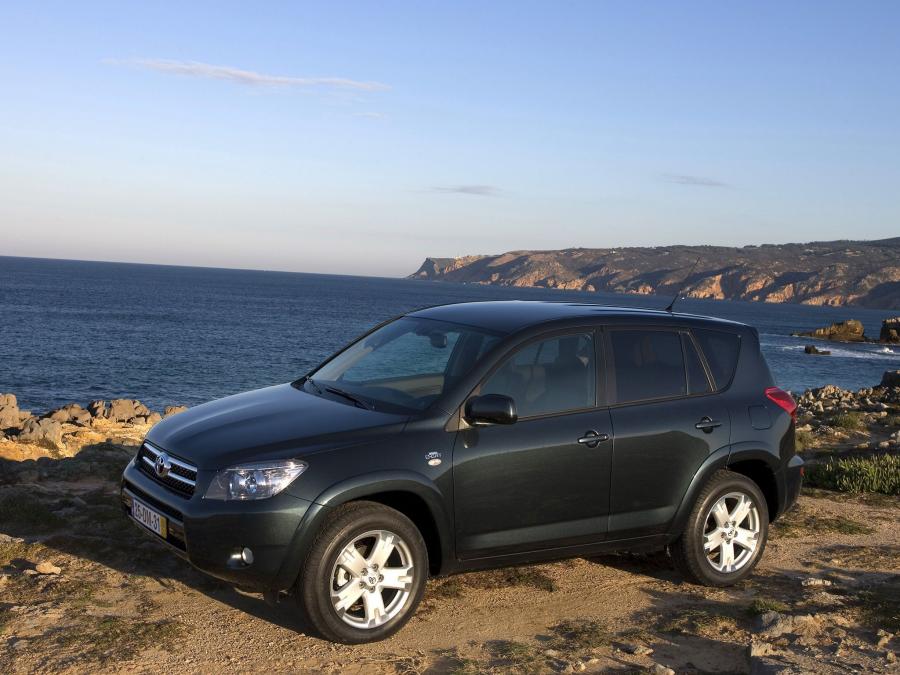  Toyota RAV4 2006 года  (фото 19 из 28)